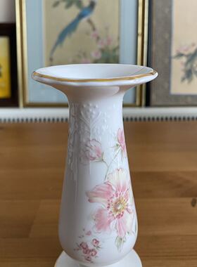 Royal Albert皇家阿尔伯特 1984年春天气息骨瓷花卉描金纹饰花瓶
