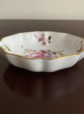 Royal Crown Derby 皇家皇冠德比 之花束中古收藏装饰首饰碟 摆盘