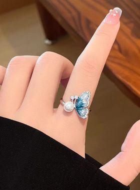 珍珠蝴蝶戒指女2025新款爆款轻奢高级感指环食指戒小众设计开口戒