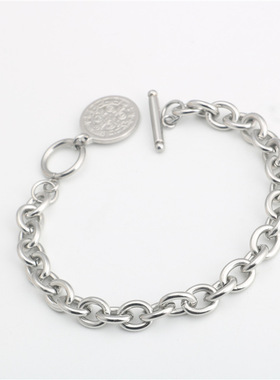 复古圆牌一字扣钛钢手链护身符