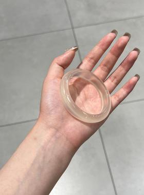 冰透月光石英岩玉髓玛瑙手镯女款