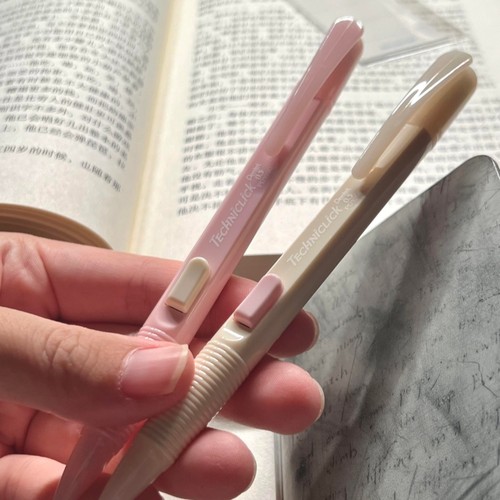 新品限定日本Pentel派通甜品系列PD105C侧按式自动铅笔奶油色撞色拼色笔杆TECHNICLICK高颜值奶呼呼0.5mm - 图0