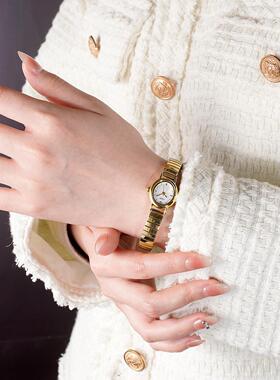 A32 Goldie's niche high-end oval women's watch with light lu