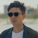 Huang Zongze, тот же рай, может быть сопоставлен с ближайшим количеством солнцезащитных очков. Мужчины, управляющие верхними солнцезащитными очками с двойным использованием.