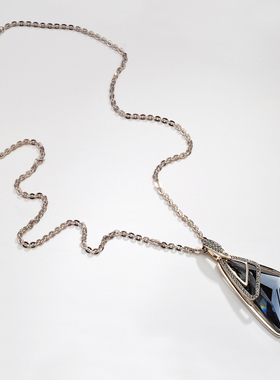 大气时尚风百搭挂件长款毛衣链