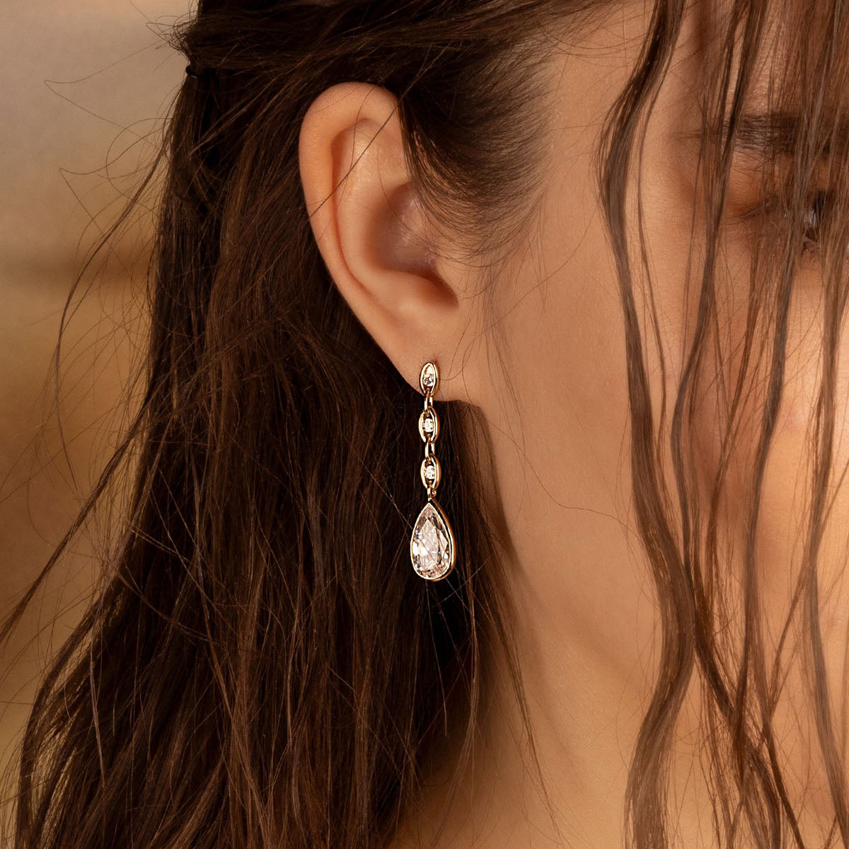 [杨紫同款]APM Monaco Éclat链环耳环金黄色水滴耳饰圣诞礼物 - 图0