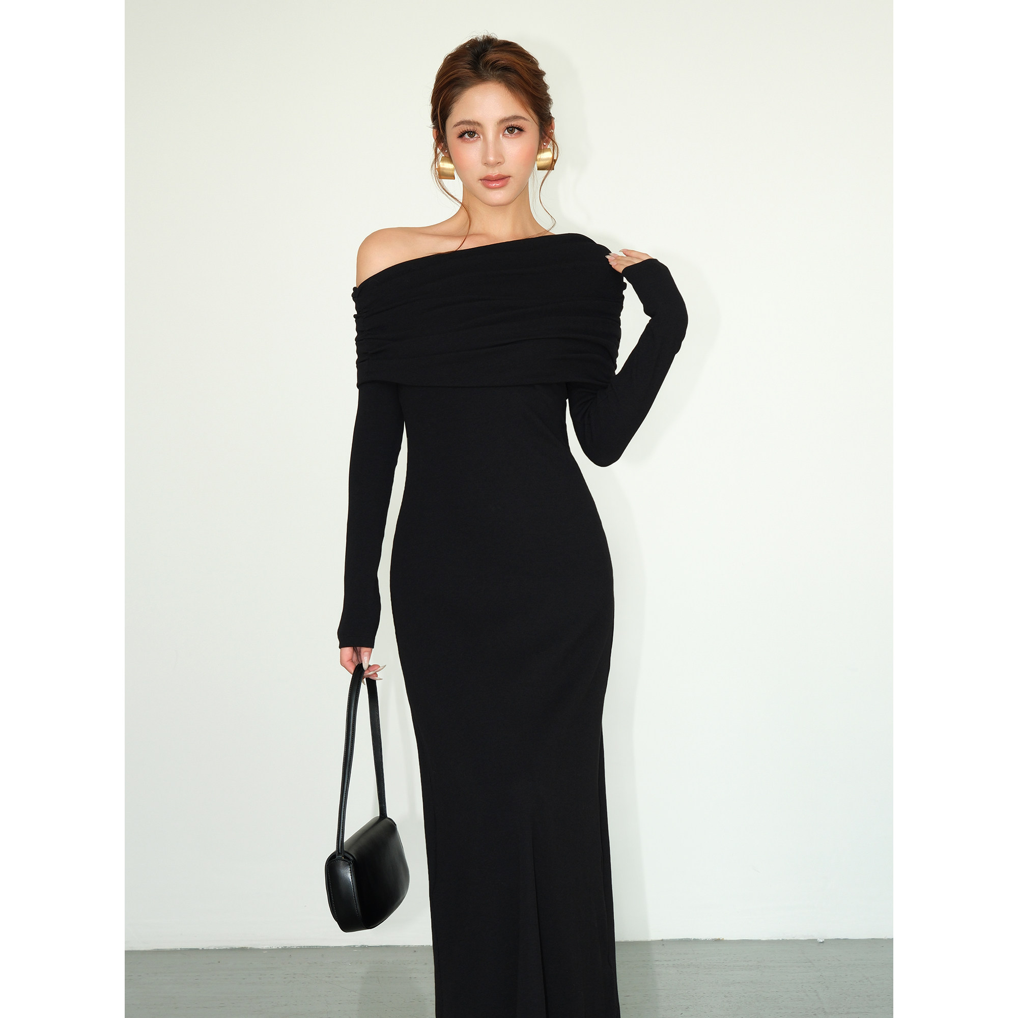 NEVA HU 优雅律动 斜肩长袖针织连衣裙女一字肩修身收腰气质长裙,淘宝优惠券,粉丝福利购,淘宝优惠卷