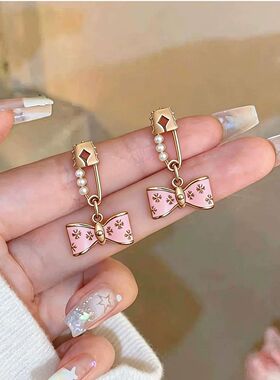 玫瑰金镶粉色蝴蝶结珍珠耳钉