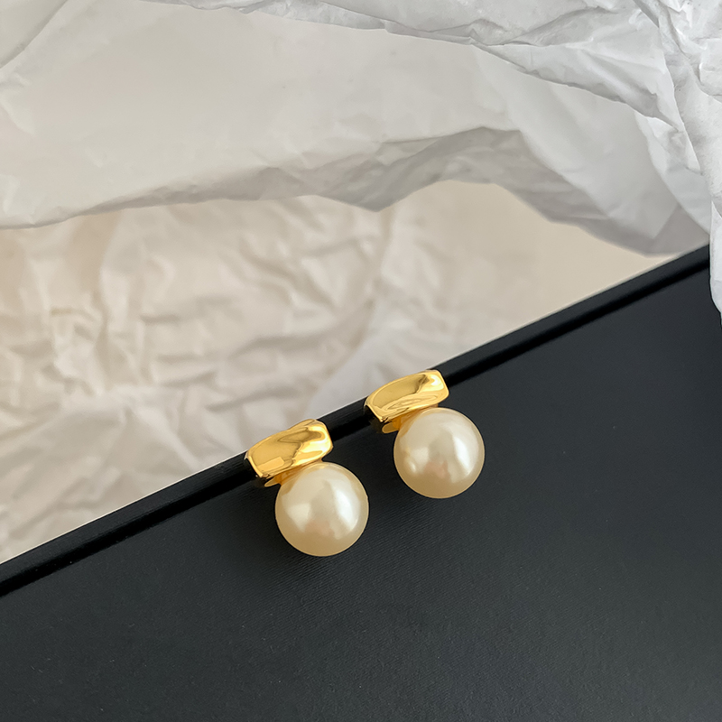 S925银针ins冷淡风金属珍珠耳环气质温柔通勤小耳钉短款时尚耳饰 - 图3