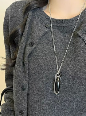 新中式金属梳子黑色玛瑙吊坠项链女时尚百搭长款毛衣链个性颈链潮