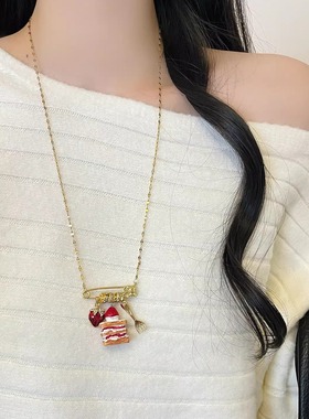 韩系ins草莓蛋糕叉子吊坠项链女轻奢小众设计感毛衣链时尚颈链新