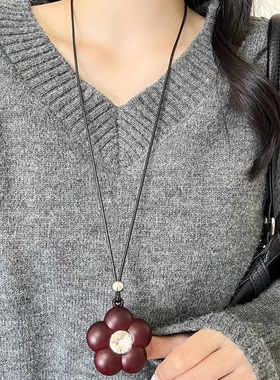 韩系ins锆石花朵吊坠项链女时髦小众长款毛衣链秋冬简约挂绳配饰