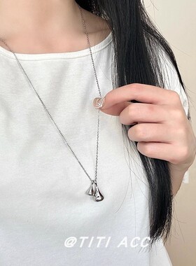 韩系银白色马鞍包吊坠项链女冷淡风高级感轻奢长款毛衣链百搭配饰