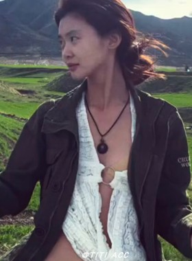 黑色树脂圆环吊坠项链女2025年新款民族风复古气质长款毛衣链配饰