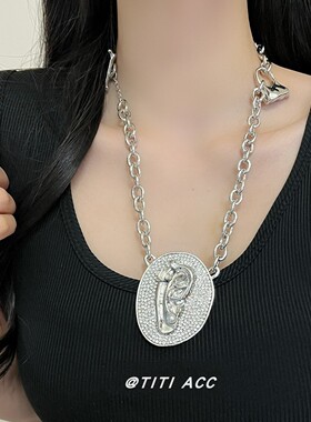 欧美中古五官耳朵吊坠项链金色