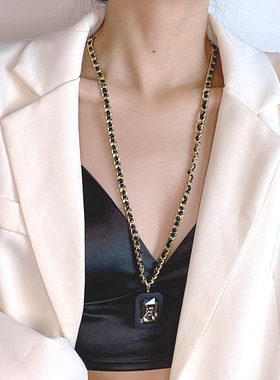 小香风毛衣链B字母吊坠项链女