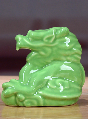 绿色风水家居客厅生肖猪工艺品