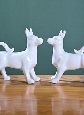 陶瓷狗摆件家居客厅招财风水工艺品12生肖可爱小狗旺财黄色装饰品