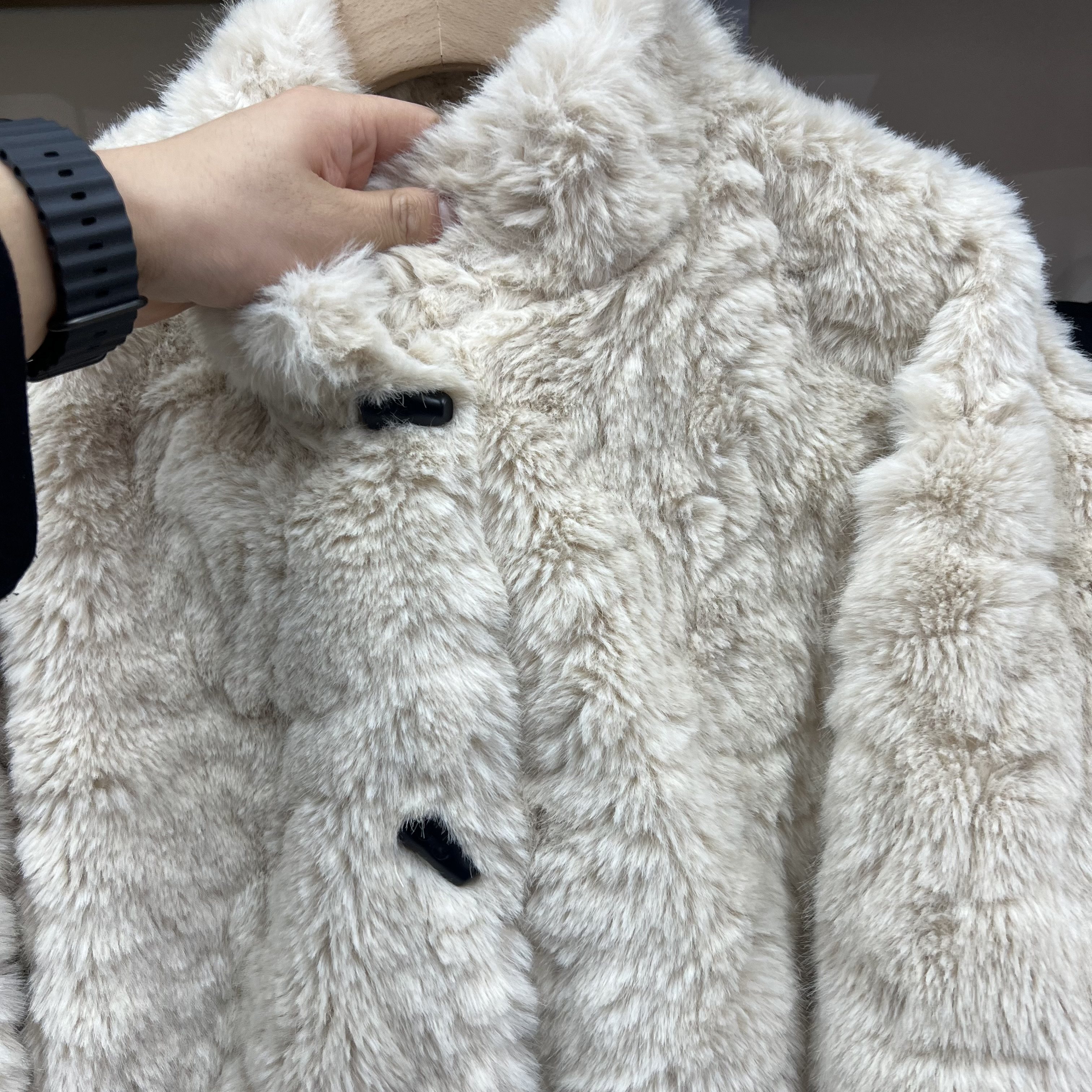 1971冬季新款韩系立领牛角扣仿水貂毛外套女小个子皮毛一体上衣潮,淘宝优惠券,粉丝福利购,淘宝优惠卷