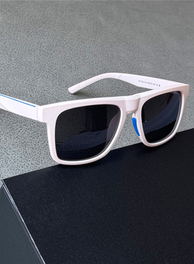 白色偏光太阳镜男女士墨镜通用防紫外线开车旅游拍照TR90轻盈