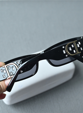 2025新款女士太阳镜白色长方形墨镜男女款宽腿防紫外线眼镜红腿