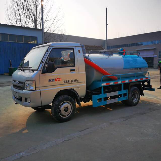 5 squares, 8 squares, 10 squares, large suction range, long-term suction truck, septic tank sewage suction truck, breeding farm, septic tank sewage suction truck