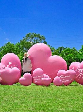 景区网红爱心云朵秋千雕塑户外网红打卡拍照布置告白气球梯子摆件