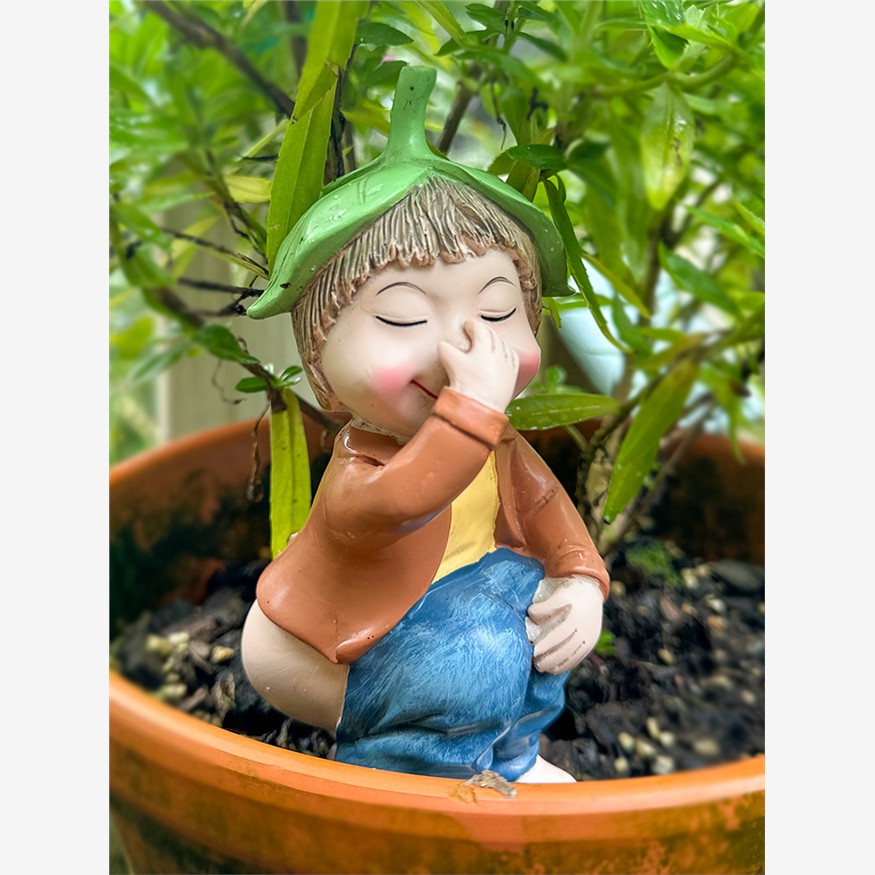 拉臭臭小男孩公仔家居阳台趣味摆件花盆电视柜橱窗茶几有趣装饰品 - 图0