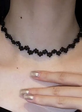 黑色水晶波浪锁骨链项链女2023年新款潮气质百搭个性短款颈链