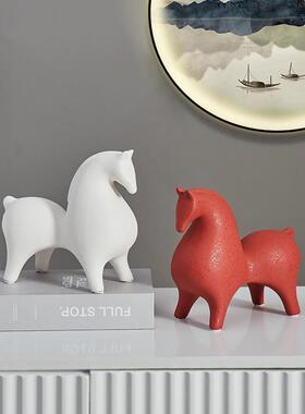 陶瓷唐马摆件新中式招财客厅玄关酒柜办公室博古架桌面装饰品摆设