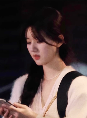 赵露思同款小米粒珍珠项链小众设计高级感轻奢锁骨链百搭元宝扣链