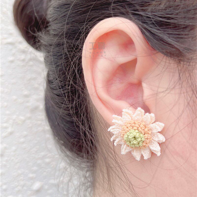 Gongxi handmade small sunflower earrings ring material package diy crochet micro hook No. 80 lace thread