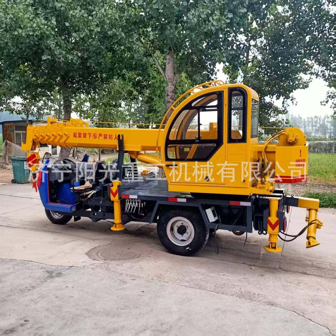 农村盖房5吨6吨三轮吊车建筑工程小型三马子吊农用三轮车吊机,淘宝优惠券,粉丝福利购,淘宝优惠卷