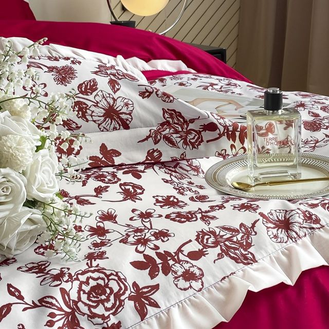French retro A-class skin-friendly cotton wedding four-piece set red wedding quilt cover bed sheet new U-marriage dowry bedding