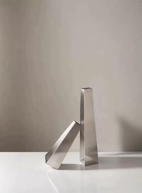 包豪斯中古风不锈钢花瓶客厅插花餐桌玄关侘寂摆件高级感极简花器