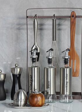 样板间厨房摆件组合软装饰品不锈钢锅具砧板花艺展厅道具现代轻奢