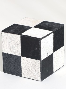 简约现代艺术黑白棋盘格马毛国际象棋软装样板房家居装饰桌面摆件