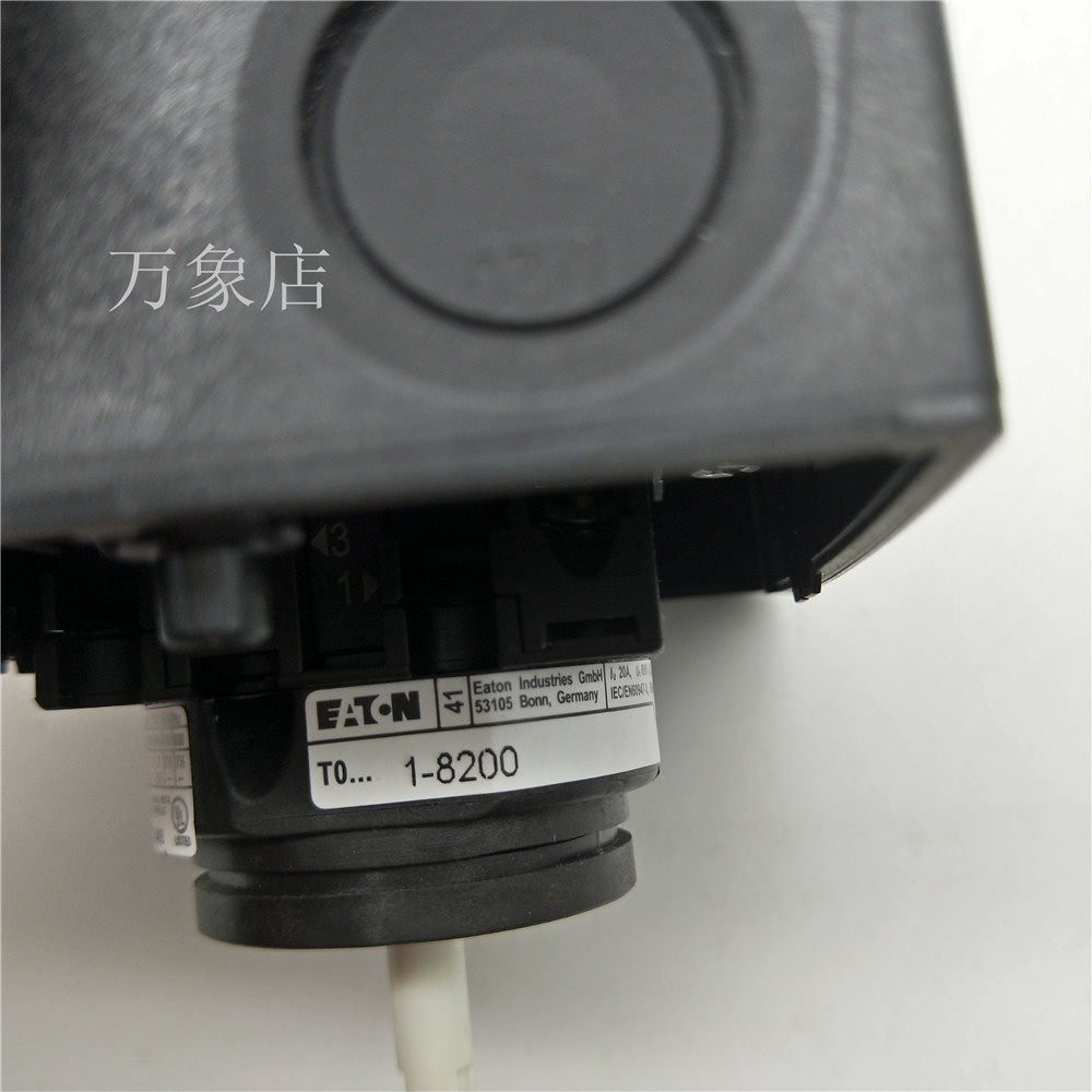 MOELLER T0 1 8200 I1 SVB IP65 E T N 2P moeller-t0-1-8200-i1-svb-ip65-e-t-n-2p