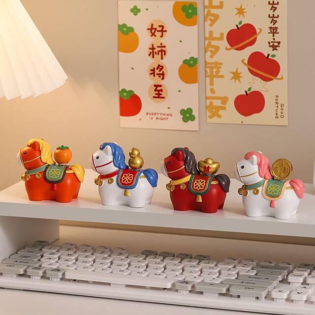 Cute zodiac horse year mascot national trend cultural and creative small ornaments office desktop decoration animal year new year gift