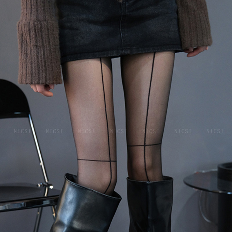 奈丝:十字线条小众丝袜红色性感竖线黑打底连裤袜纯欲辣妹网红袜,淘宝优惠券,粉丝福利购,淘宝优惠卷