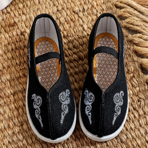 汉服鞋春秋布鞋男女童鞋儿童表演鞋幼儿园室内舞蹈鞋中国风绣花鞋 - 图3