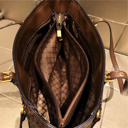 香港正品真皮包包女2026新款质感大容量单肩女士时尚手提托特大包 - 图2