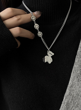 笑脸幸运熊项链男女款轻奢小众精致高级钛钢毛衣链锁骨链生日礼物