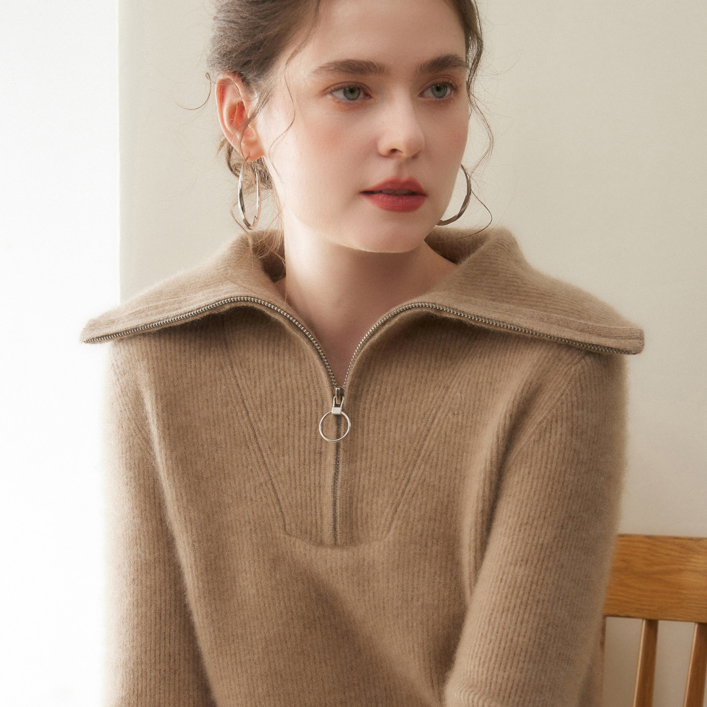 翻领拉链山羊绒衫女针织毛衣2025秋冬慵懒风宽松纯色羊绒打底衫,淘宝优惠券,粉丝福利购,淘宝优惠卷