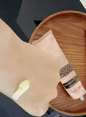伊索保湿滋润护手霜高级持久留香