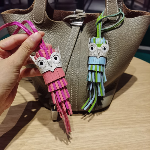 H家流苏挂件车载吊饰2025新款真皮手工缝制流苏猫头鹰包包挂件潮 - 图0