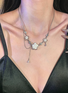 夏季超仙白色花朵流苏项链高级感