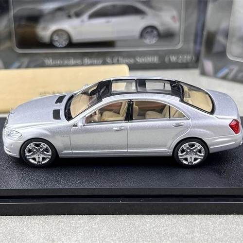 Motorhelix 1:64 奔驰 S-Class S600L W221 银色 合金汽车模型 - 图2