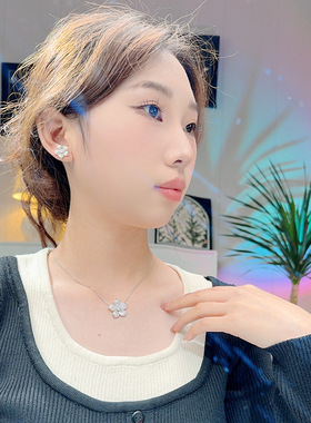 项链女款花朵吊坠花卉锁骨链