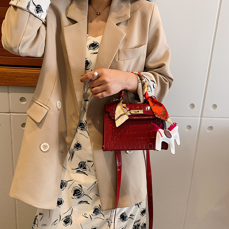 凯莉网红2020新款潮mini小ck手提包 badaba箱包女士包袋